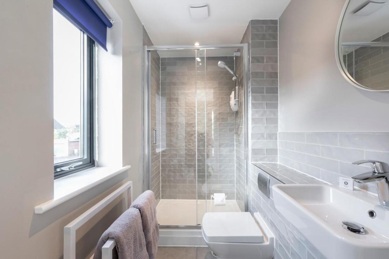 Elliot Oliver - Luxurious Two Bedroom Apartment With Parking Gloucester Luaran gambar