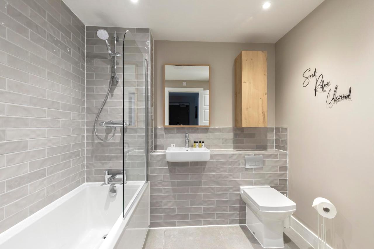 Elliot Oliver - Luxurious Two Bedroom Apartment With Parking Gloucester Luaran gambar