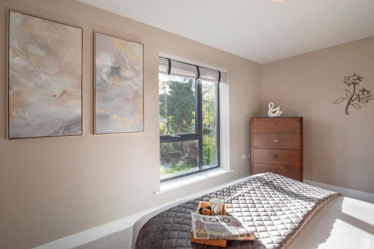 Elliot Oliver - Luxurious Two Bedroom Apartment With Parking Gloucester Luaran gambar